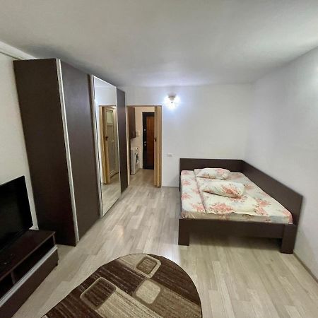 Garsoniera Moderna Parcare Internet Apartment Pitesti Bagian luar foto
