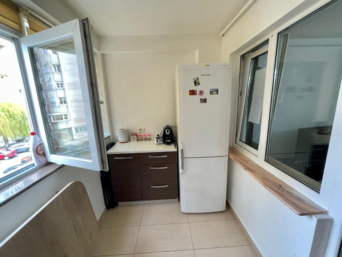 Garsoniera Moderna Parcare Internet Apartment Pitesti Bagian luar foto