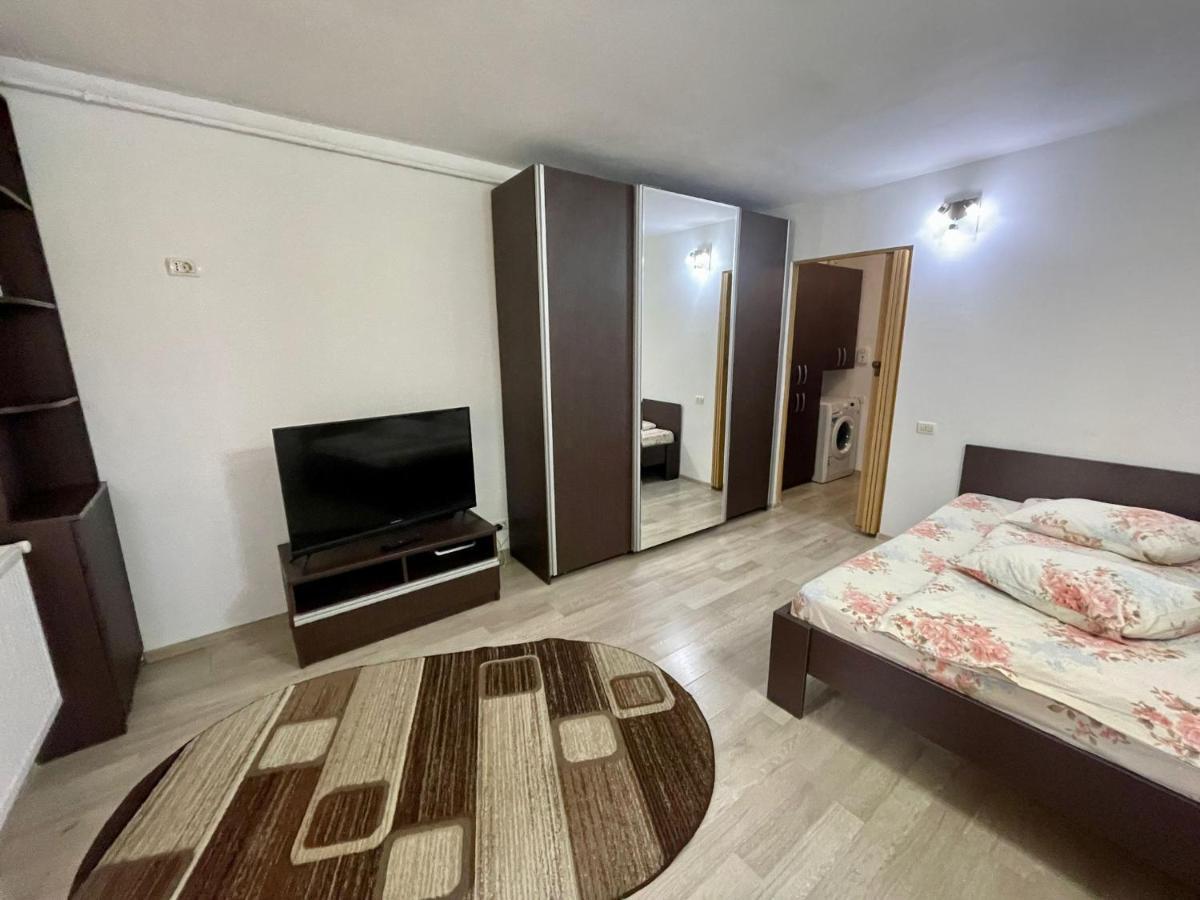 Garsoniera Moderna Parcare Internet Apartment Pitesti Bagian luar foto