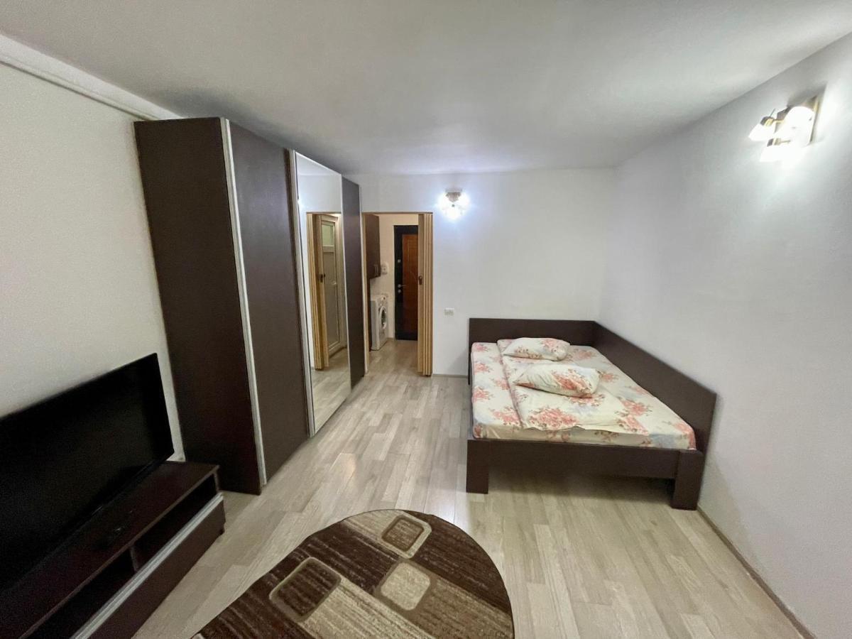 Garsoniera Moderna Parcare Internet Apartment Pitesti Bagian luar foto
